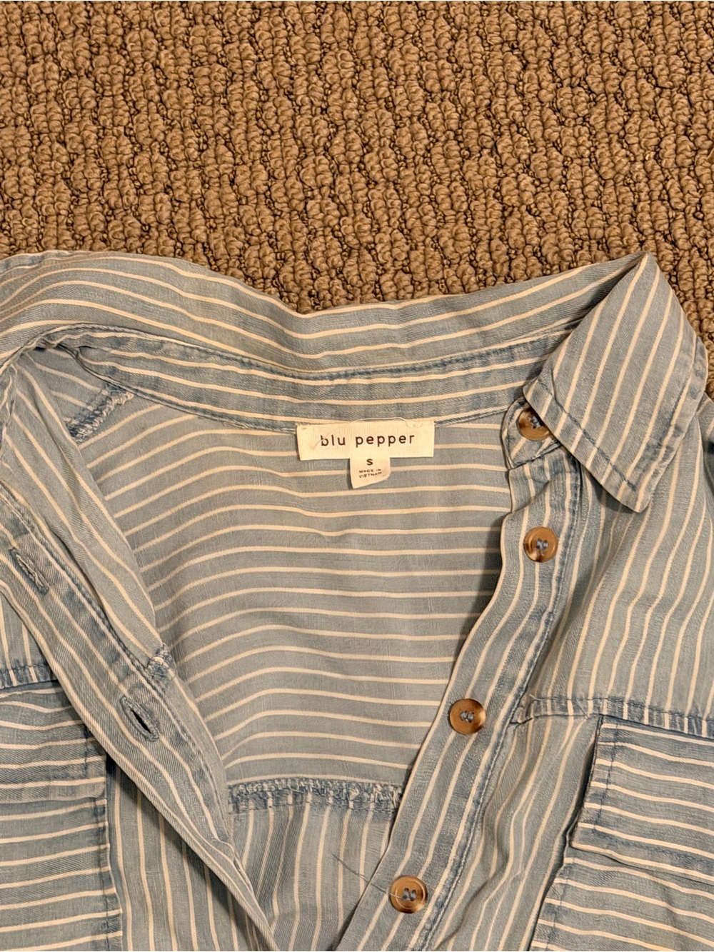 Blu Pepper Light Blue Striped Ruffle Sleeve Button-Down Shirt Size S - Picture 3 of 4